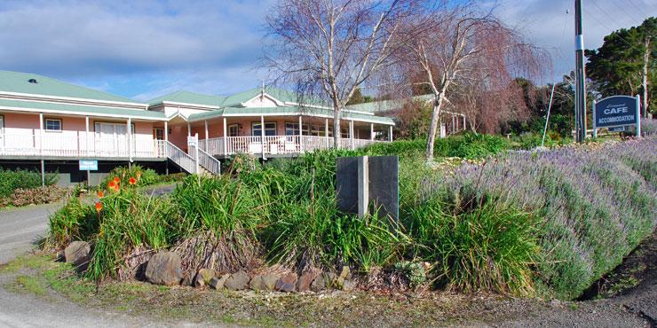 Matakohe House - cafe and accommodation