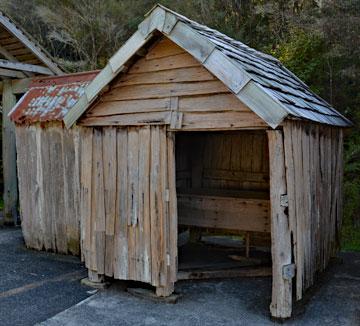 Bushman's shanty outside the museum