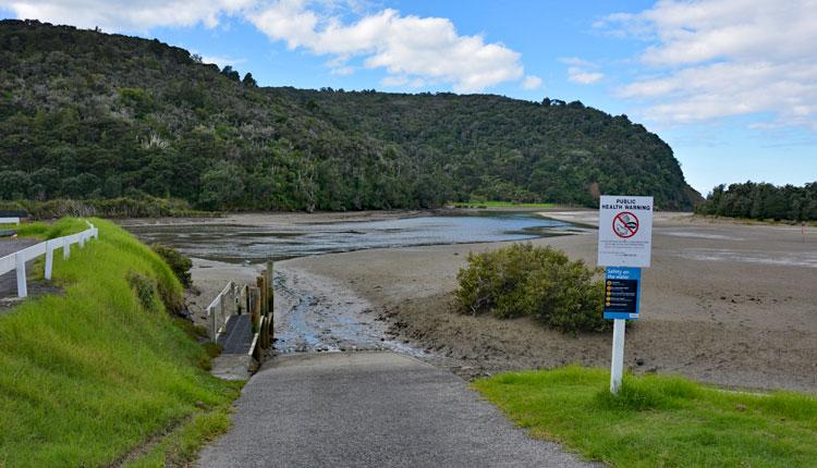 Access to the estuary