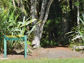 Entrance to the Booms Flat historic walk