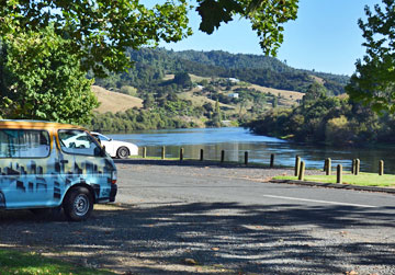 Parking overlooking the Waikato river