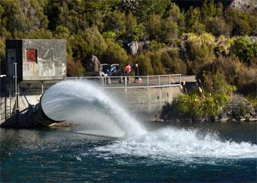 Rangipo dam water spout