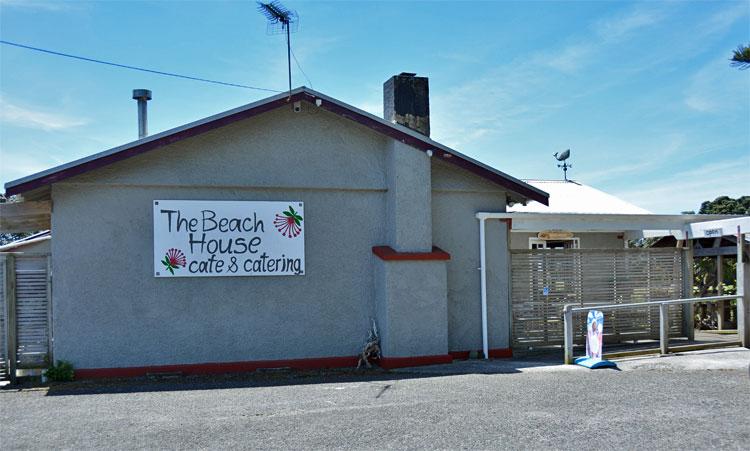 The Beach House Cafe across the road from the campsite entrance