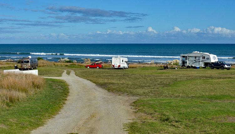 Waiinu Beach - small camping area