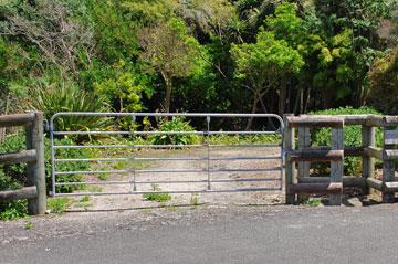 Entrance to the walkway