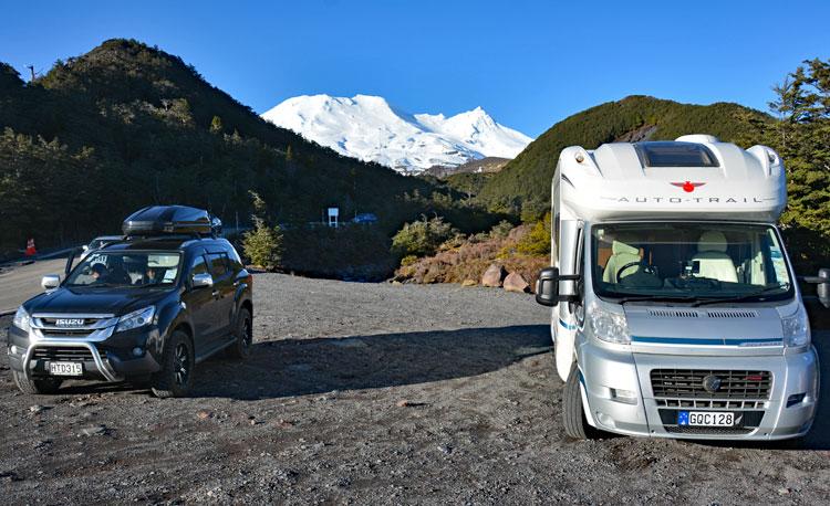 Parking area at the entrance to the Mangawhero Falls