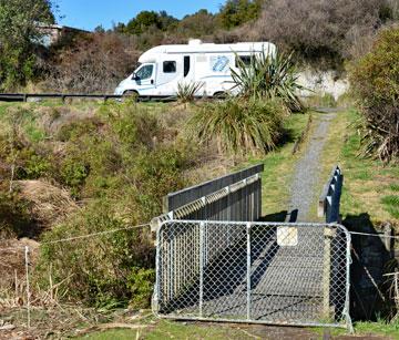 View back to the carpark from the reserve