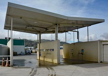 Truck wash bays that can be used by motorhomes
