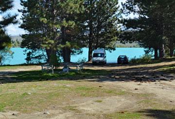 Freedom camping overlooking Lake Ruataniwha