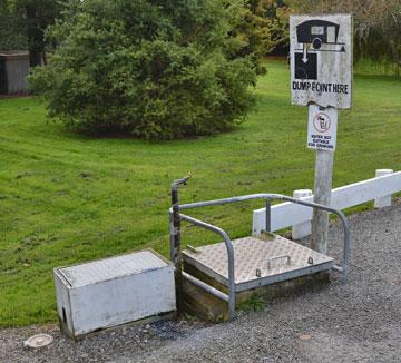 Dump station with plenty of room for maneuvering 