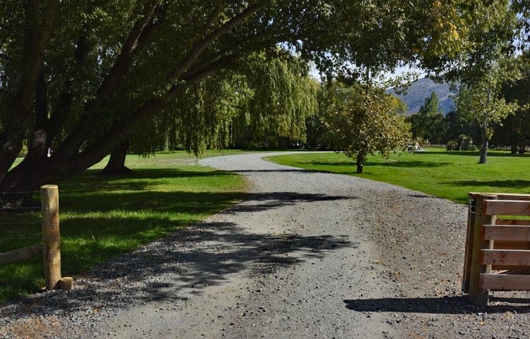 Entrance to the Lake Hayes Reserve