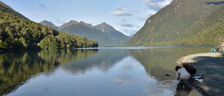 Lake Gunn - washing up after breakfast