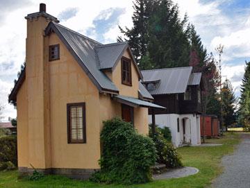 Chalet with a view over the lake