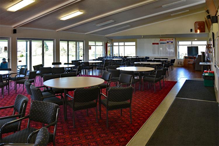 Omokoroa Golf Club dining area