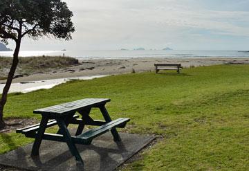 Picnic table